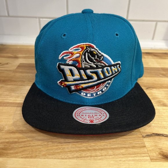 Mitchell & Ness Detroit Pistons Snapback Hat Teal Black Sports Basketball - Picture 1 of 10